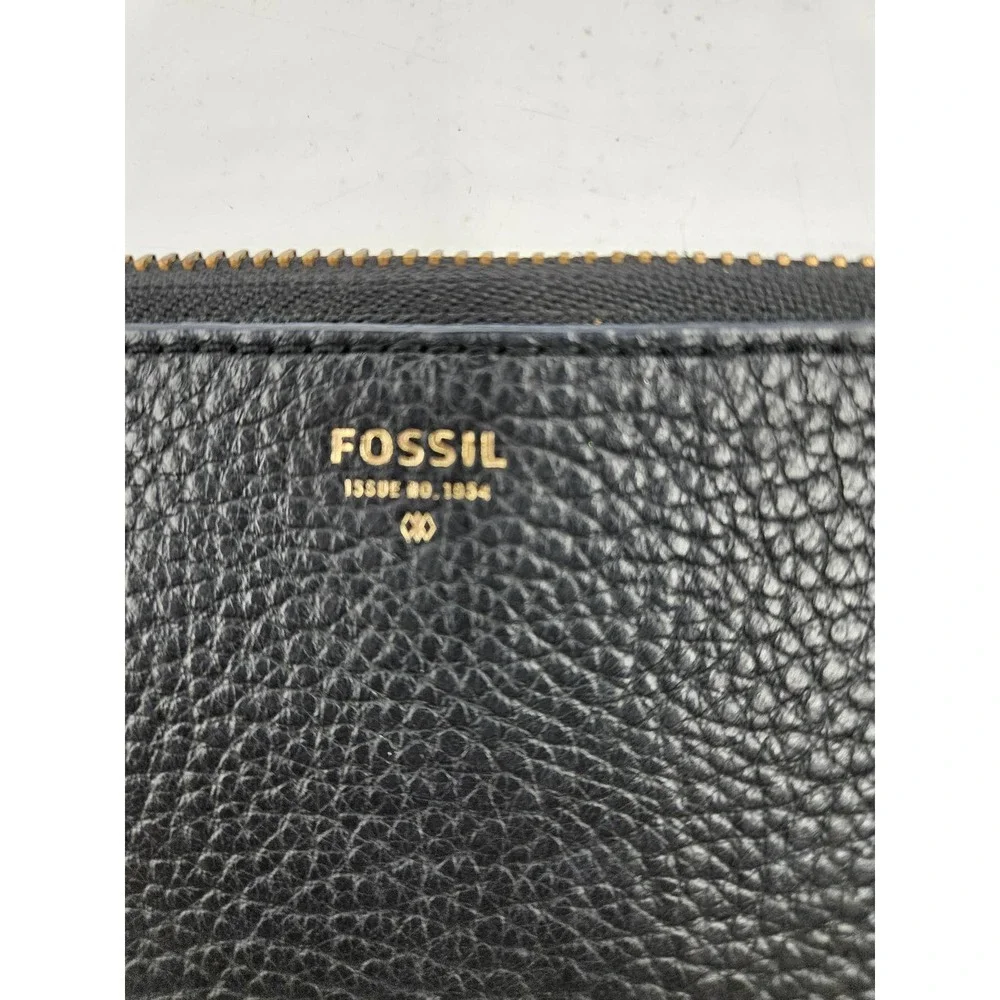 Fossil Black Pebbled Leather‎ Wristlet Clutch With Orange Tassle Zipper Close